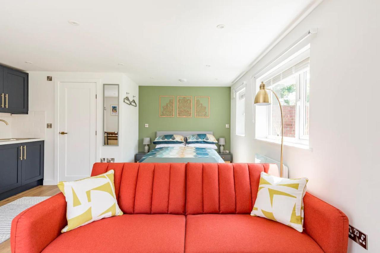 Charming Chester Studio With Private Garden & Free Parking Exterior foto