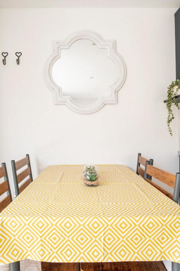 Charming Chester Studio With Private Garden & Free Parking Exterior foto